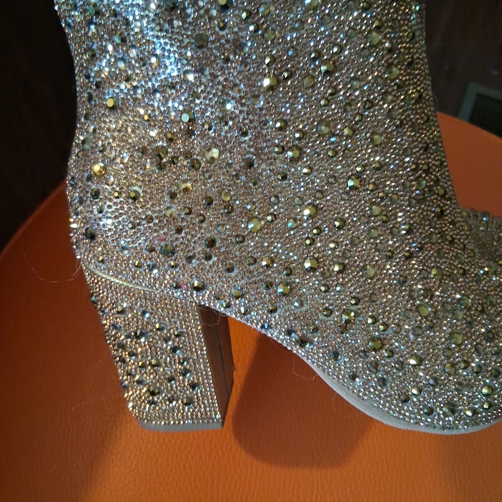 Torrid BETSEY Johnson Multi Stone Bootie  8 Wide Goldish In Color Gem Studded - Picture 6 of 12